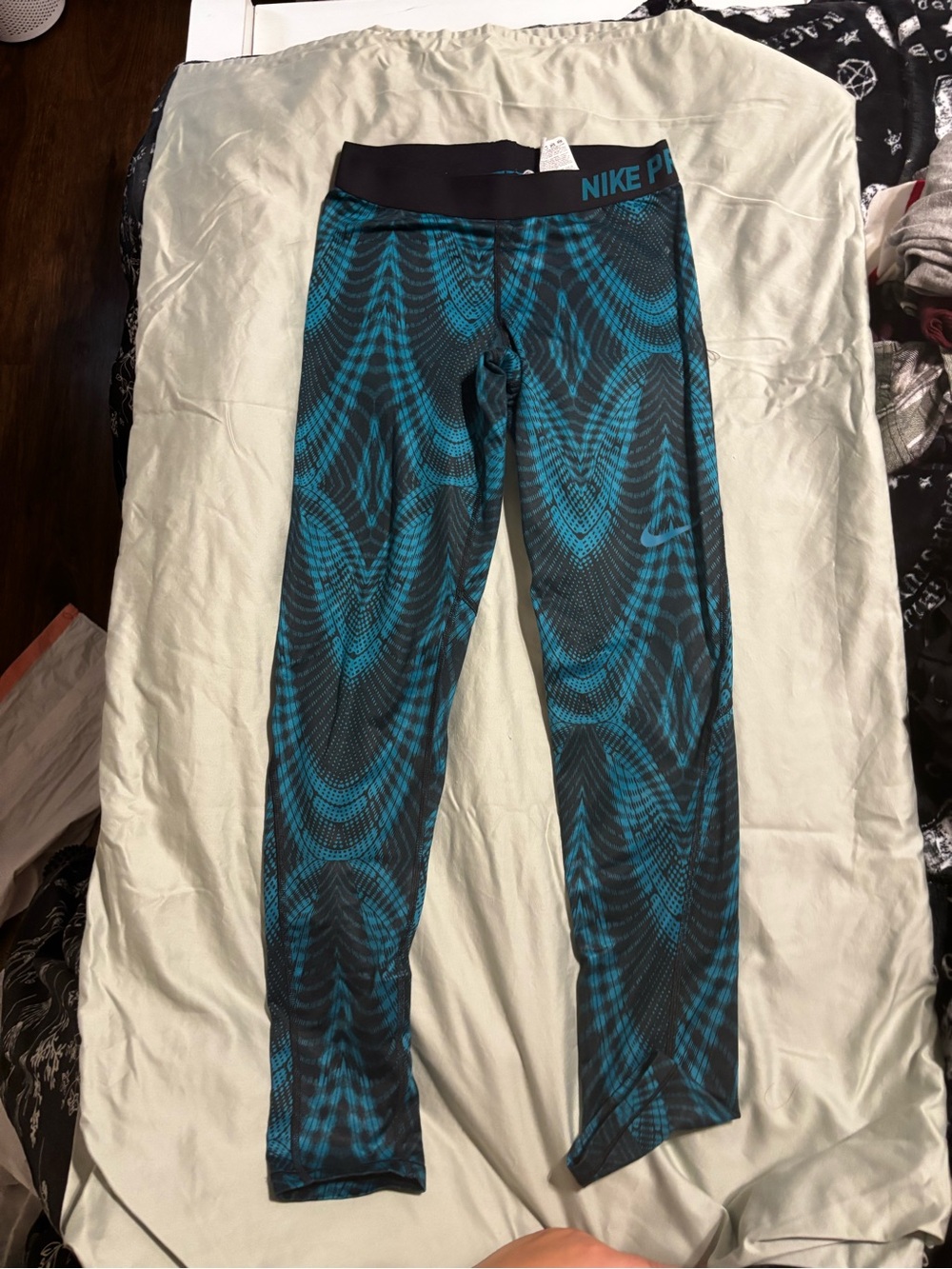 Nike Girls Black and Teal Patterned Leggings